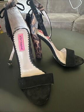 Betsy Johnson  ankle strap sandal